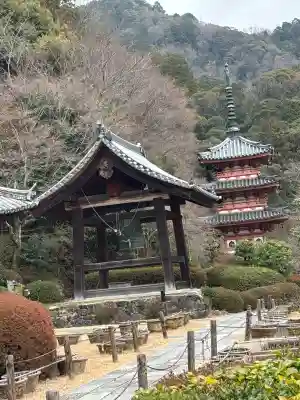 三室戸寺の{uncategorized: "未分類", other: "その他", undefined: "問題あり", building: "その他建物", grave: "お墓", sacred_gate: "鳥居", guardian: "狛犬", statue: "像", buddha: "仏像", history: "歴史", nature: "自然", garden: "庭園", animal: "動物", pagoda: "塔", temizu: "手水舎", mountain_gate: "山門・神門", sanctuary: "本殿・本堂", subordinate: "末社・摂社", art: "芸術", scenery: "景色", jizo: "地蔵", ema: "絵馬", goshuin: "御朱印", omikuji: "おみくじ", items: "授与品その他", amulet: "お守り", goshuincho: "御朱印帳", eats: "食事", festival: "お祭り", votive_dance: "神楽", shichigosan: "七五三参", wedding: "結婚式", experience: "体験その他", initially: "初詣", around: "周辺", anti_infection: "感染症対策"}