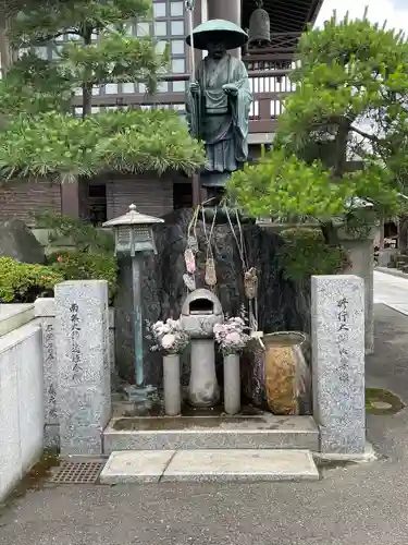 大樂寺の像