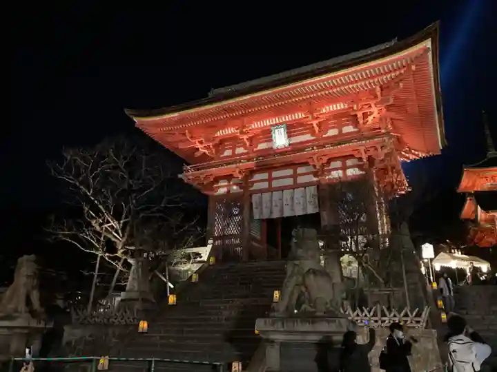 清水寺の山門・神門