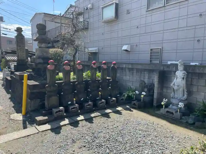 慶運寺の{uncategorized: "未分類", other: "その他", undefined: "問題あり", building: "その他建物", grave: "お墓", sacred_gate: "鳥居", guardian: "狛犬", statue: "像", buddha: "仏像", history: "歴史", nature: "自然", garden: "庭園", animal: "動物", pagoda: "塔", temizu: "手水舎", mountain_gate: "山門・神門", sanctuary: "本殿・本堂", subordinate: "末社・摂社", art: "芸術", scenery: "景色", jizo: "地蔵", ema: "絵馬", goshuin: "御朱印", omikuji: "おみくじ", items: "授与品その他", amulet: "お守り", goshuincho: "御朱印帳", eats: "食事", festival: "お祭り", votive_dance: "神楽", shichigosan: "七五三参", wedding: "結婚式", experience: "体験その他", initially: "初詣", around: "周辺", anti_infection: "感染症対策"}