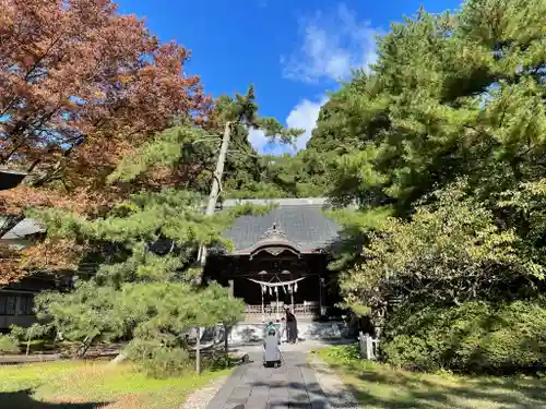 彌高神社の本殿