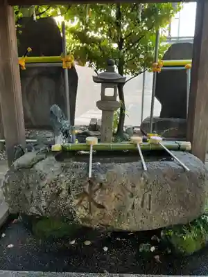 洲嵜神社の手水舎