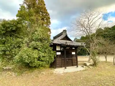 大日堂と行者堂(三重県)