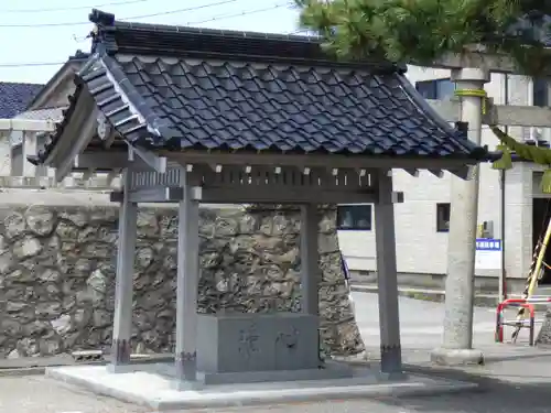 諏訪神社の手水