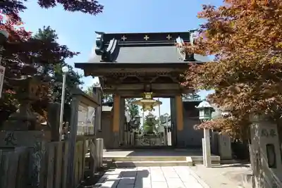 能勢妙見山（真如寺境外仏堂）の山門・神門