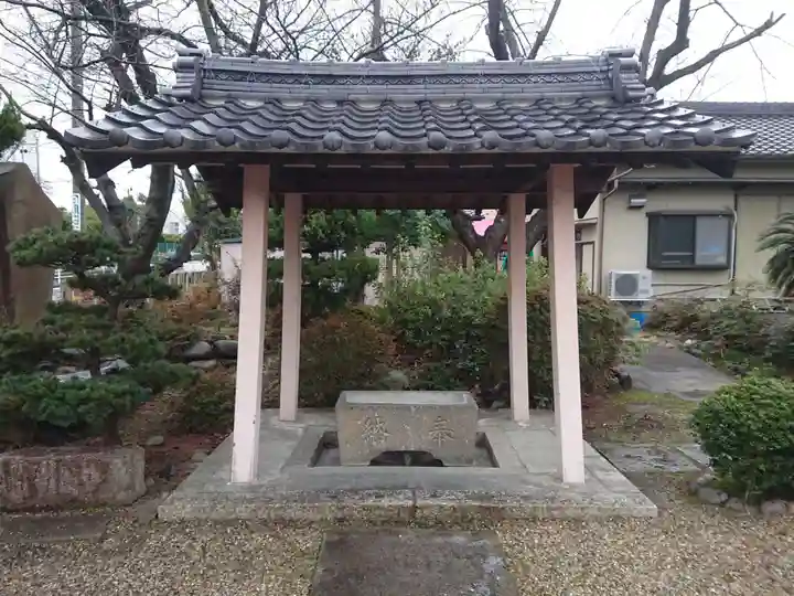 八幡神社の手水舎