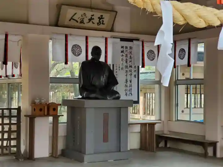 南洲神社の像