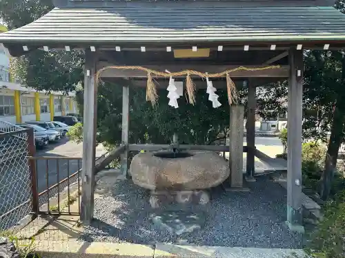 殖栗神社の{uncategorized: "未分類", other: "その他", undefined: "問題あり", building: "その他建物", grave: "お墓", sacred_gate: "鳥居", guardian: "狛犬", statue: "像", buddha: "仏像", history: "歴史", nature: "自然", garden: "庭園", animal: "動物", pagoda: "塔", temizu: "手水舎", mountain_gate: "山門・神門", sanctuary: "本殿・本堂", subordinate: "末社・摂社", art: "芸術", scenery: "景色", jizo: "地蔵", ema: "絵馬", goshuin: "御朱印", omikuji: "おみくじ", items: "授与品その他", amulet: "お守り", goshuincho: "御朱印帳", eats: "食事", festival: "お祭り", votive_dance: "神楽", shichigosan: "七五三参", wedding: "結婚式", experience: "体験その他", initially: "初詣", around: "周辺", anti_infection: "感染症対策"}