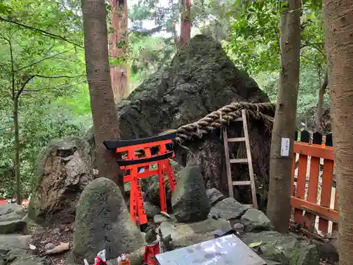 伏見稲荷大社　御膳谷奉拝所(京都府)