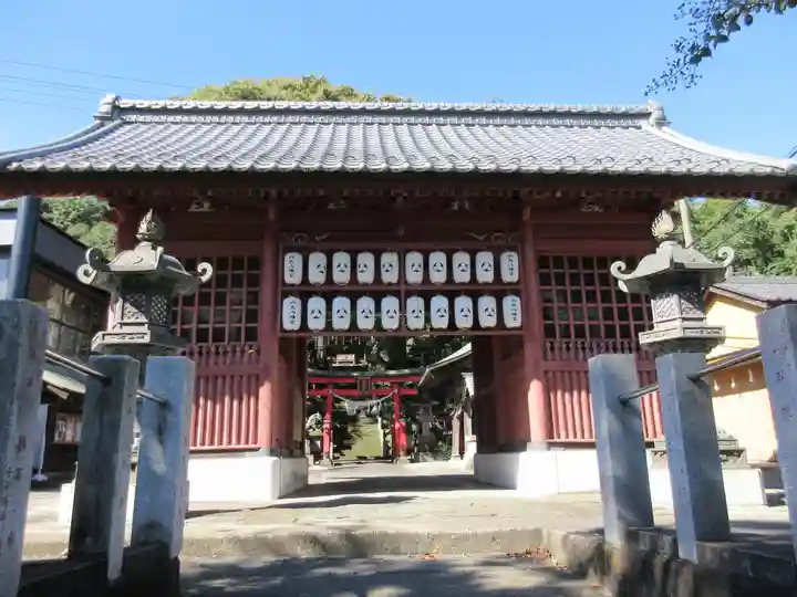 山名八幡宮の山門・神門