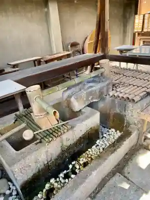 常施無畏寺 護浄院(清荒神)の手水舎