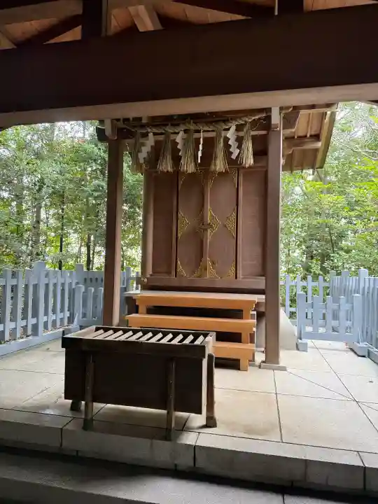 寒川神社の{uncategorized: "未分類", other: "その他", undefined: "問題あり", building: "その他建物", grave: "お墓", sacred_gate: "鳥居", guardian: "狛犬", statue: "像", buddha: "仏像", history: "歴史", nature: "自然", garden: "庭園", animal: "動物", pagoda: "塔", temizu: "手水舎", mountain_gate: "山門・神門", sanctuary: "本殿・本堂", subordinate: "末社・摂社", art: "芸術", scenery: "景色", jizo: "地蔵", ema: "絵馬", goshuin: "御朱印", omikuji: "おみくじ", items: "授与品その他", amulet: "お守り", goshuincho: "御朱印帳", eats: "食事", festival: "お祭り", votive_dance: "神楽", shichigosan: "七五三参", wedding: "結婚式", experience: "体験その他", initially: "初詣", around: "周辺", anti_infection: "感染症対策"}