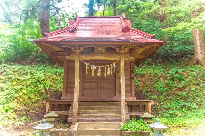 八幡神社の本殿・本堂