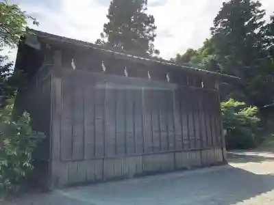 比々多神社の{uncategorized: "未分類", other: "その他", undefined: "問題あり", building: "その他建物", grave: "お墓", sacred_gate: "鳥居", guardian: "狛犬", statue: "像", buddha: "仏像", history: "歴史", nature: "自然", garden: "庭園", animal: "動物", pagoda: "塔", temizu: "手水舎", mountain_gate: "山門・神門", sanctuary: "本殿・本堂", subordinate: "末社・摂社", art: "芸術", scenery: "景色", jizo: "地蔵", ema: "絵馬", goshuin: "御朱印", omikuji: "おみくじ", items: "授与品その他", amulet: "お守り", goshuincho: "御朱印帳", eats: "食事", festival: "お祭り", votive_dance: "神楽", shichigosan: "七五三参", wedding: "結婚式", experience: "体験その他", initially: "初詣", around: "周辺", anti_infection: "感染症対策"}