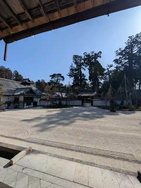 瑞巌寺の{uncategorized: "未分類", other: "その他", undefined: "問題あり", building: "その他建物", grave: "お墓", sacred_gate: "鳥居", guardian: "狛犬", statue: "像", buddha: "仏像", history: "歴史", nature: "自然", garden: "庭園", animal: "動物", pagoda: "塔", temizu: "手水舎", mountain_gate: "山門・神門", sanctuary: "本殿・本堂", subordinate: "末社・摂社", art: "芸術", scenery: "景色", jizo: "地蔵", ema: "絵馬", goshuin: "御朱印", omikuji: "おみくじ", items: "授与品その他", amulet: "お守り", goshuincho: "御朱印帳", eats: "食事", festival: "お祭り", votive_dance: "神楽", shichigosan: "七五三参", wedding: "結婚式", experience: "体験その他", initially: "初詣", around: "周辺", anti_infection: "感染症対策"}