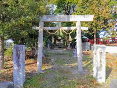 八幡社（戸倉）の鳥居