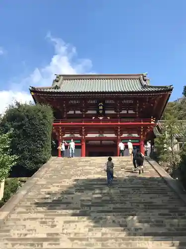 鶴岡八幡宮の山門・神門