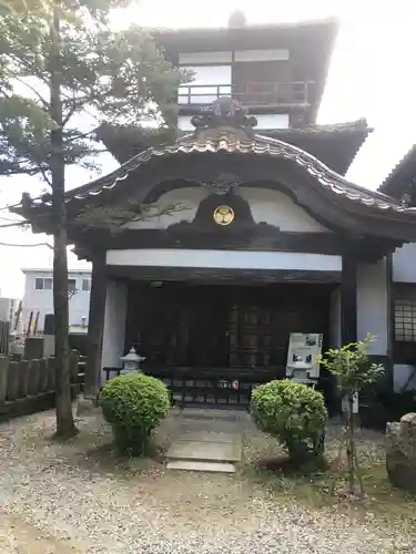 阿弥陀寺の本殿