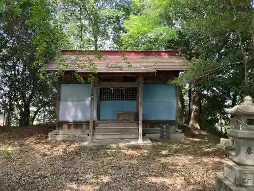 川中子熊野神社の{uncategorized: "未分類", other: "その他", undefined: "問題あり", building: "その他建物", grave: "お墓", sacred_gate: "鳥居", guardian: "狛犬", statue: "像", buddha: "仏像", history: "歴史", nature: "自然", garden: "庭園", animal: "動物", pagoda: "塔", temizu: "手水舎", mountain_gate: "山門・神門", sanctuary: "本殿・本堂", subordinate: "末社・摂社", art: "芸術", scenery: "景色", jizo: "地蔵", ema: "絵馬", goshuin: "御朱印", omikuji: "おみくじ", items: "授与品その他", amulet: "お守り", goshuincho: "御朱印帳", eats: "食事", festival: "お祭り", votive_dance: "神楽", shichigosan: "七五三参", wedding: "結婚式", experience: "体験その他", initially: "初詣", around: "周辺", anti_infection: "感染症対策"}