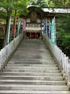 敢國神社の本殿・本堂