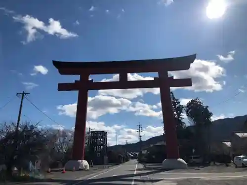 美濃國一宮　南宮大社の鳥居