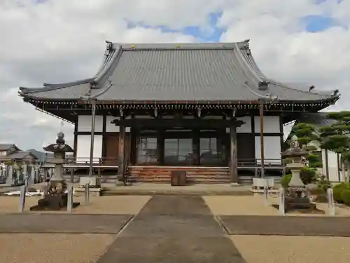 慈恩寺の本殿・本堂