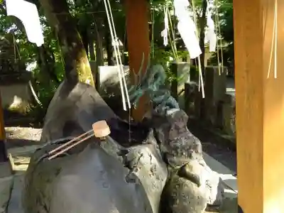 山中諏訪神社の手水舎