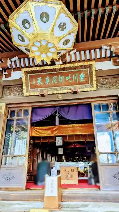 豊川稲荷東京別院の本殿・本堂