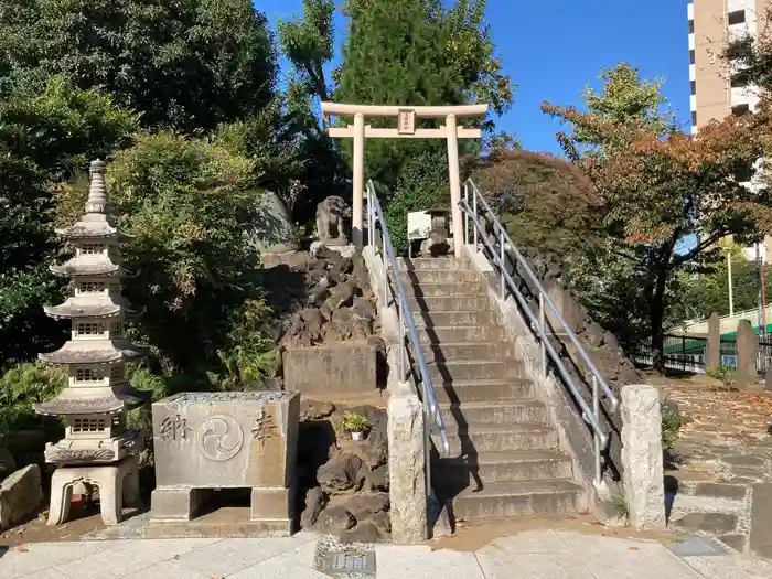 鶴見神社の建物その他