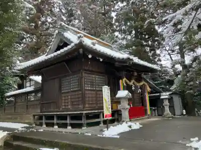 下野 星宮神社の{uncategorized: "未分類", other: "その他", undefined: "問題あり", building: "その他建物", grave: "お墓", sacred_gate: "鳥居", guardian: "狛犬", statue: "像", buddha: "仏像", history: "歴史", nature: "自然", garden: "庭園", animal: "動物", pagoda: "塔", temizu: "手水舎", mountain_gate: "山門・神門", sanctuary: "本殿・本堂", subordinate: "末社・摂社", art: "芸術", scenery: "景色", jizo: "地蔵", ema: "絵馬", goshuin: "御朱印", omikuji: "おみくじ", items: "授与品その他", amulet: "お守り", goshuincho: "御朱印帳", eats: "食事", festival: "お祭り", votive_dance: "神楽", shichigosan: "七五三参", wedding: "結婚式", experience: "体験その他", initially: "初詣", around: "周辺", anti_infection: "感染症対策"}