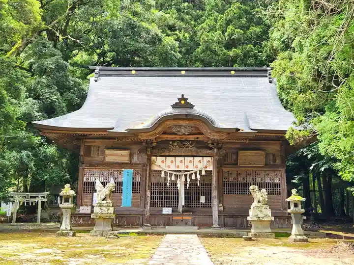 佐地神社の本殿・本堂