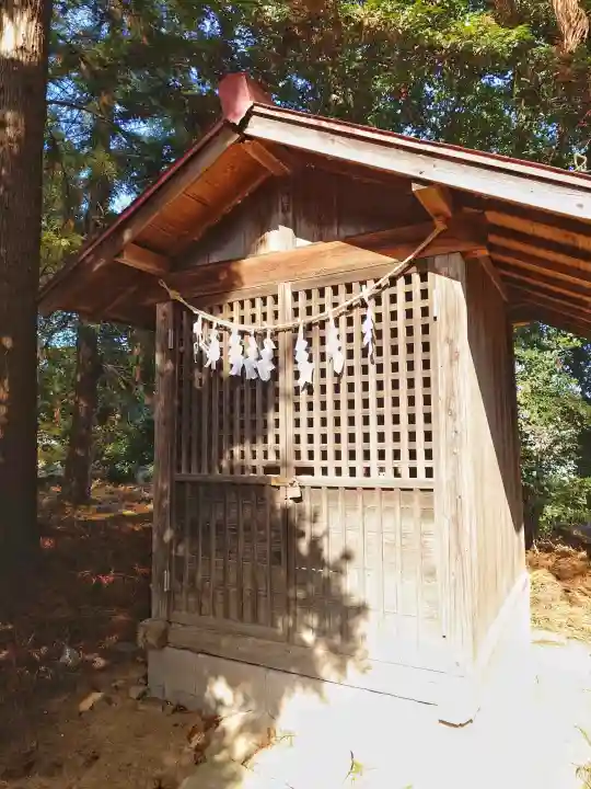 淡洲神社(土塩)の{uncategorized: "未分類", other: "その他", undefined: "問題あり", building: "その他建物", grave: "お墓", sacred_gate: "鳥居", guardian: "狛犬", statue: "像", buddha: "仏像", history: "歴史", nature: "自然", garden: "庭園", animal: "動物", pagoda: "塔", temizu: "手水舎", mountain_gate: "山門・神門", sanctuary: "本殿・本堂", subordinate: "末社・摂社", art: "芸術", scenery: "景色", jizo: "地蔵", ema: "絵馬", goshuin: "御朱印", omikuji: "おみくじ", items: "授与品その他", amulet: "お守り", goshuincho: "御朱印帳", eats: "食事", festival: "お祭り", votive_dance: "神楽", shichigosan: "七五三参", wedding: "結婚式", experience: "体験その他", initially: "初詣", around: "周辺", anti_infection: "感染症対策"}