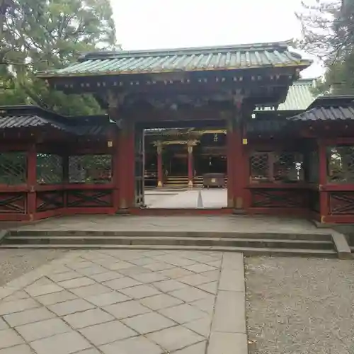 根津神社の山門