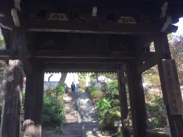崇禅寺の山門・神門
