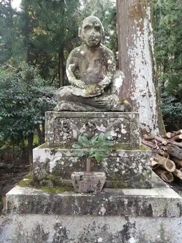 鳴谷神社の狛犬