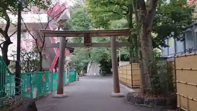 東郷神社の鳥居