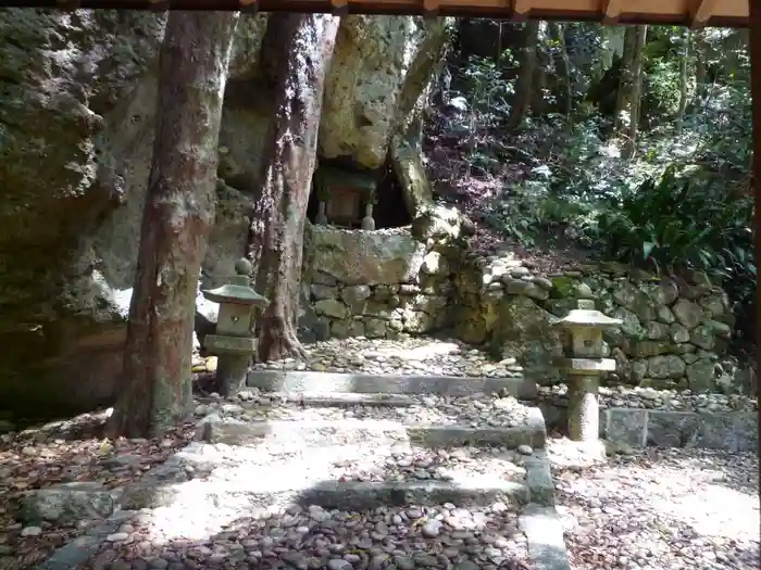 神内神社の建物その他