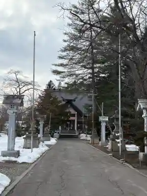 芽室神社の{uncategorized: "未分類", other: "その他", undefined: "問題あり", building: "その他建物", grave: "お墓", sacred_gate: "鳥居", guardian: "狛犬", statue: "像", buddha: "仏像", history: "歴史", nature: "自然", garden: "庭園", animal: "動物", pagoda: "塔", temizu: "手水舎", mountain_gate: "山門・神門", sanctuary: "本殿・本堂", subordinate: "末社・摂社", art: "芸術", scenery: "景色", jizo: "地蔵", ema: "絵馬", goshuin: "御朱印", omikuji: "おみくじ", items: "授与品その他", amulet: "お守り", goshuincho: "御朱印帳", eats: "食事", festival: "お祭り", votive_dance: "神楽", shichigosan: "七五三参", wedding: "結婚式", experience: "体験その他", initially: "初詣", around: "周辺", anti_infection: "感染症対策"}