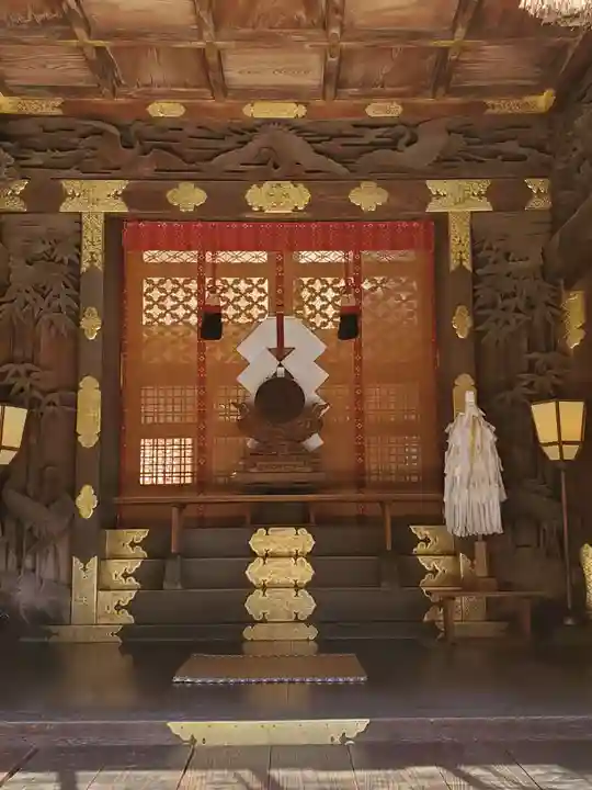 諏訪大社下社秋宮の本殿・本堂