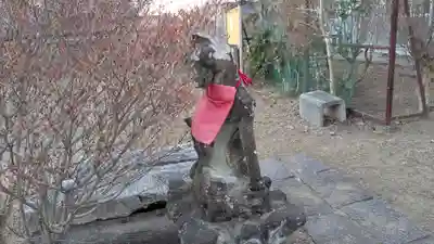 宵稲荷神社の狛犬