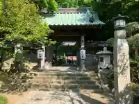 常立寺の{uncategorized: "未分類", other: "その他", undefined: "問題あり", building: "その他建物", grave: "お墓", sacred_gate: "鳥居", guardian: "狛犬", statue: "像", buddha: "仏像", history: "歴史", nature: "自然", garden: "庭園", animal: "動物", pagoda: "塔", temizu: "手水舎", mountain_gate: "山門・神門", sanctuary: "本殿・本堂", subordinate: "末社・摂社", art: "芸術", scenery: "景色", jizo: "地蔵", ema: "絵馬", goshuin: "御朱印", omikuji: "おみくじ", items: "授与品その他", amulet: "お守り", goshuincho: "御朱印帳", eats: "食事", festival: "お祭り", votive_dance: "神楽", shichigosan: "七五三参", wedding: "結婚式", experience: "体験その他", initially: "初詣", around: "周辺", anti_infection: "感染症対策"}