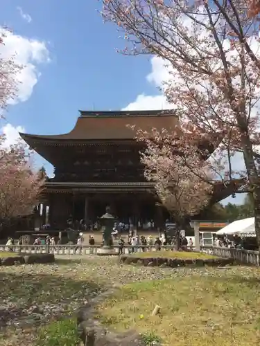 金峯山寺の本殿