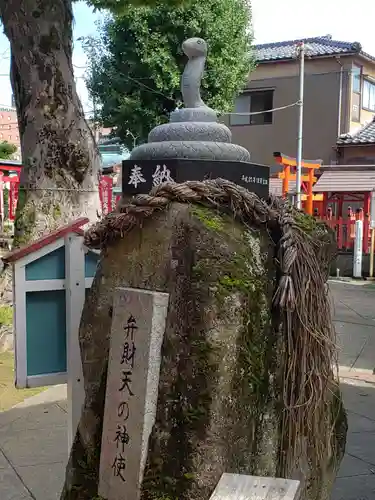 本折日吉神社の狛犬