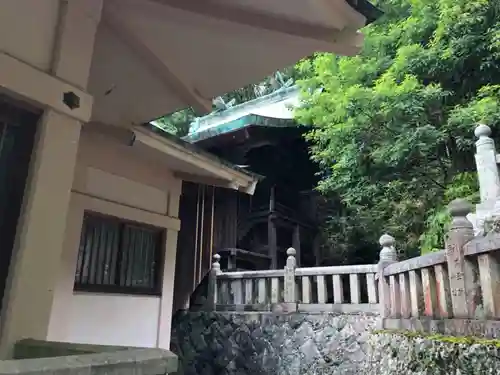 青海神社の建物その他