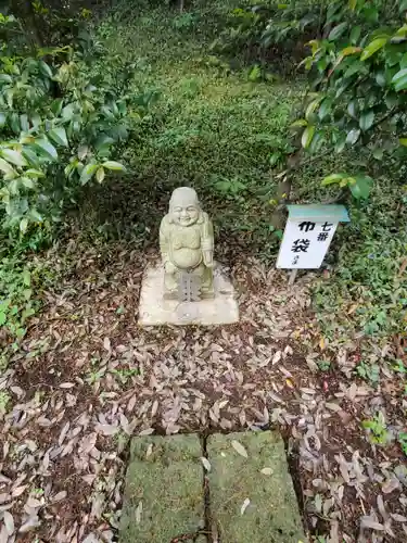 磐裂根裂神社の像