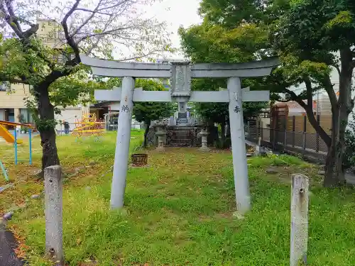 上之町神社（鳥居松町）の鳥居