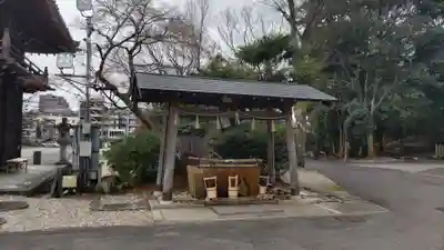 八事山 興正寺の手水舎