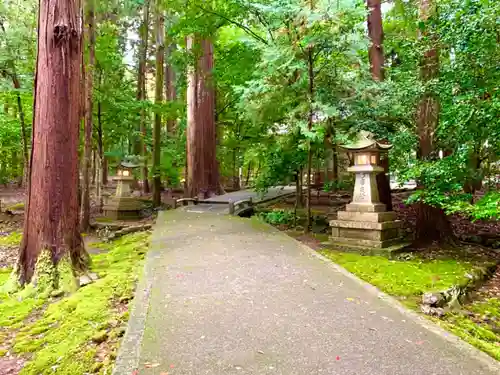 若狭彦神社（上社）の建物その他