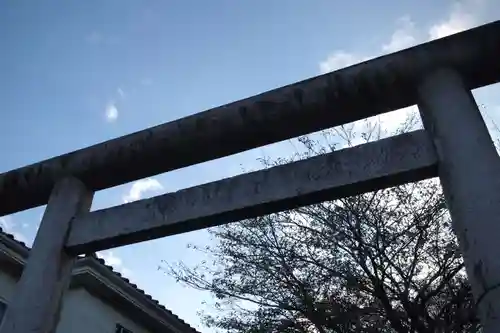 中氷川神社の鳥居