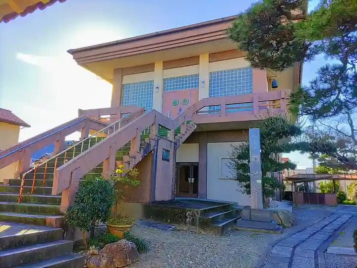 西光寺の本殿・本堂